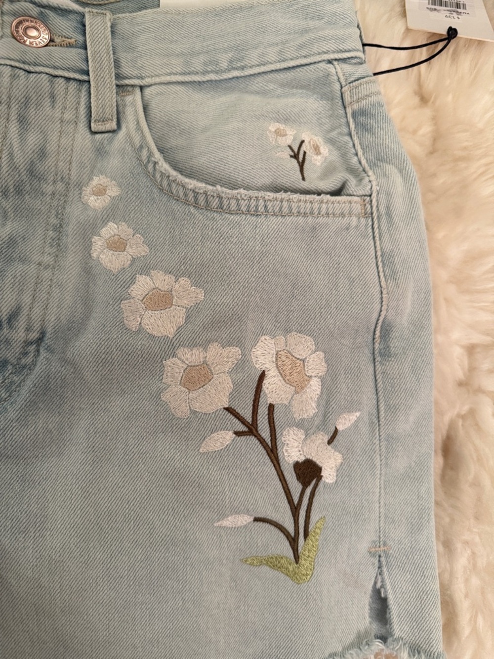 7 For All Mankind Light Blue Embroidered Floral Denim Shorts - Picture 6 of 6